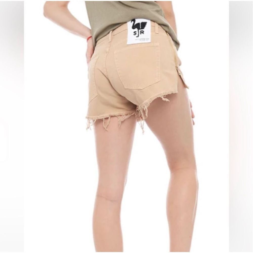 Sandrine Rose SIZE 24 NWT beige button fly shorts with side zipper - Picture 3 of 14